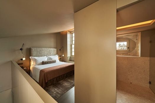 PortoBay Flores
