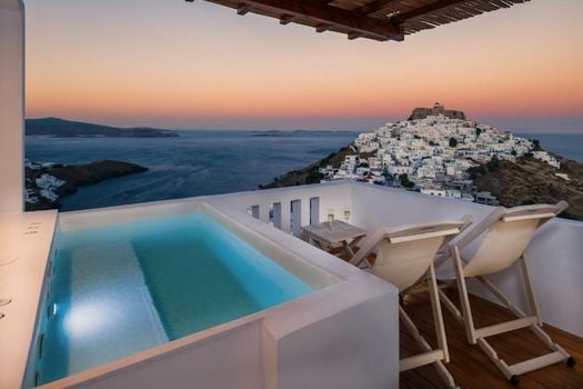 Oneiro Luxury Suites