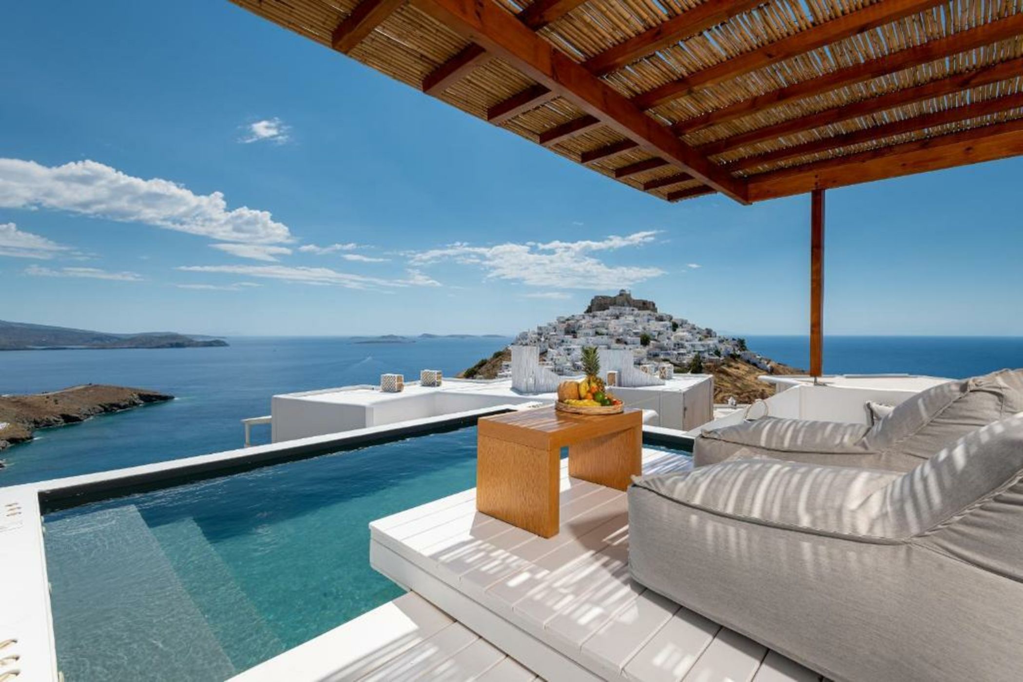 Oneiro Luxury Suites