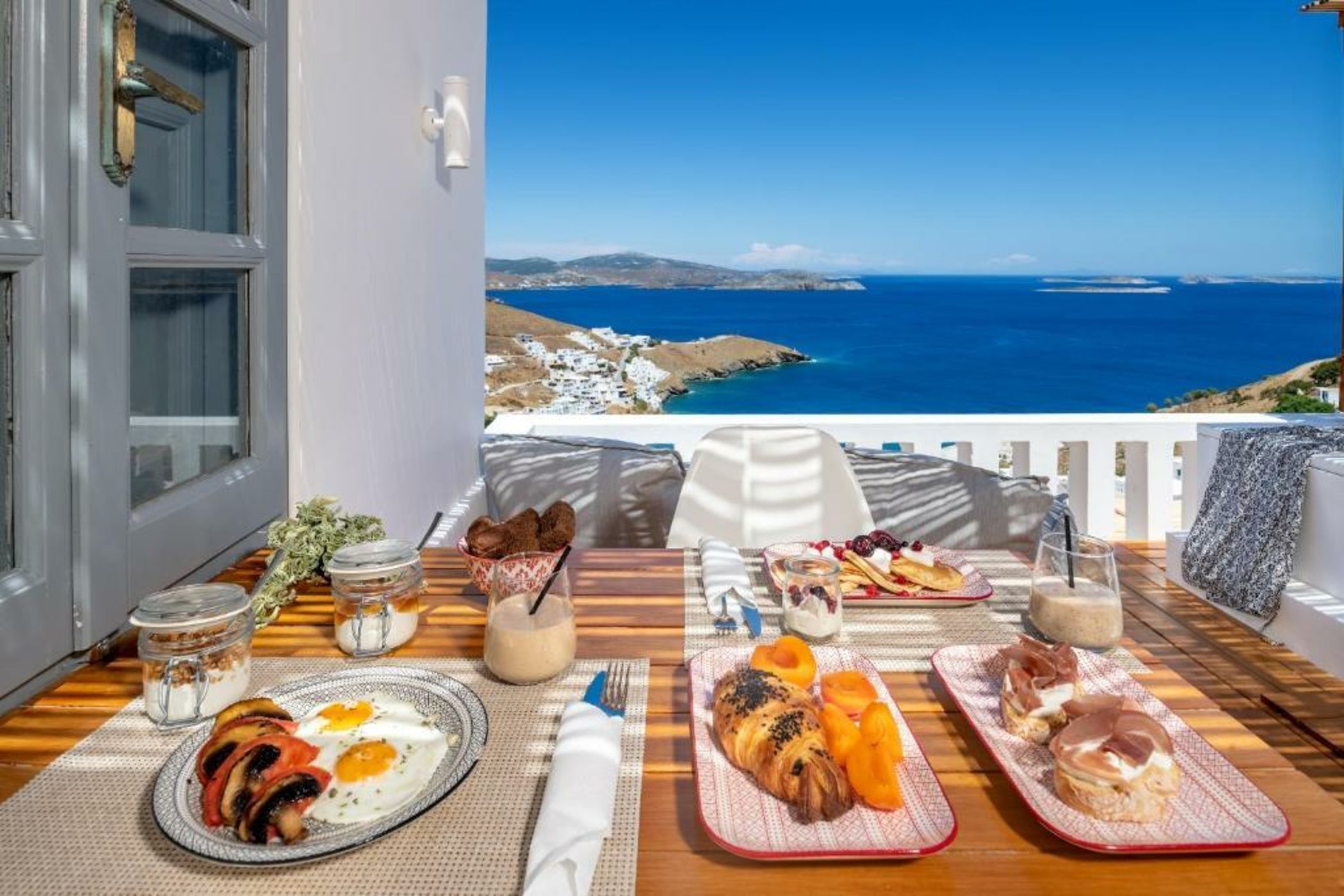 Oneiro Luxury Suites