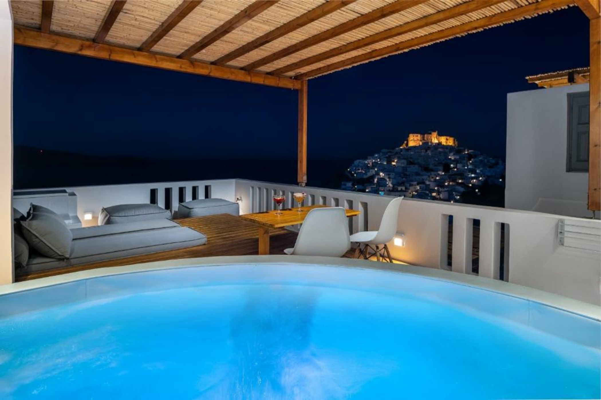 Oneiro Luxury Suites