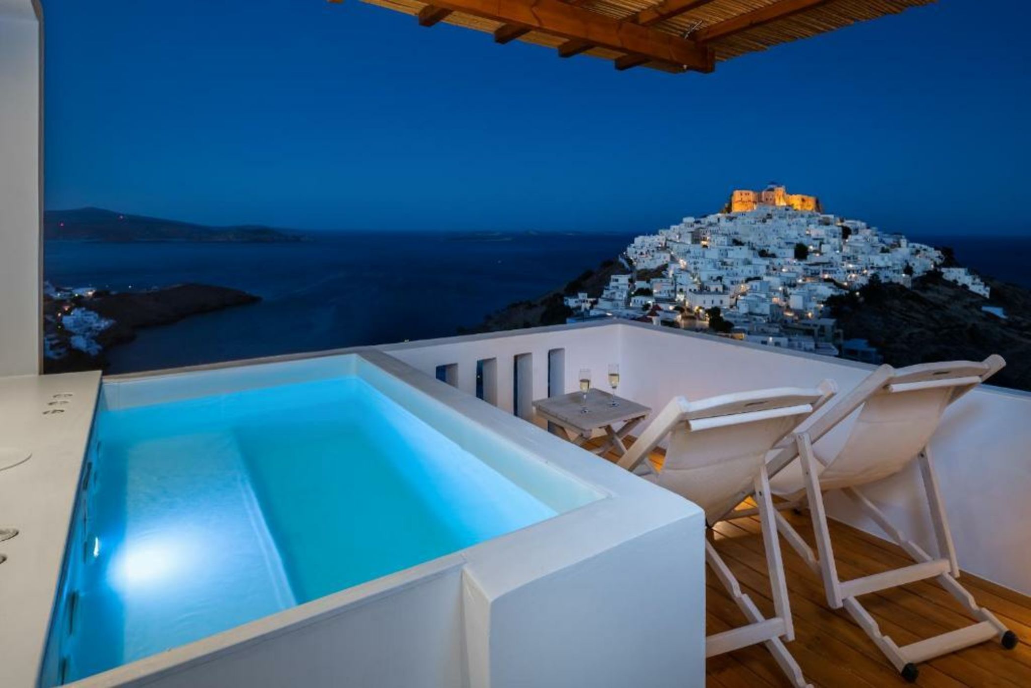 Oneiro Luxury Suites