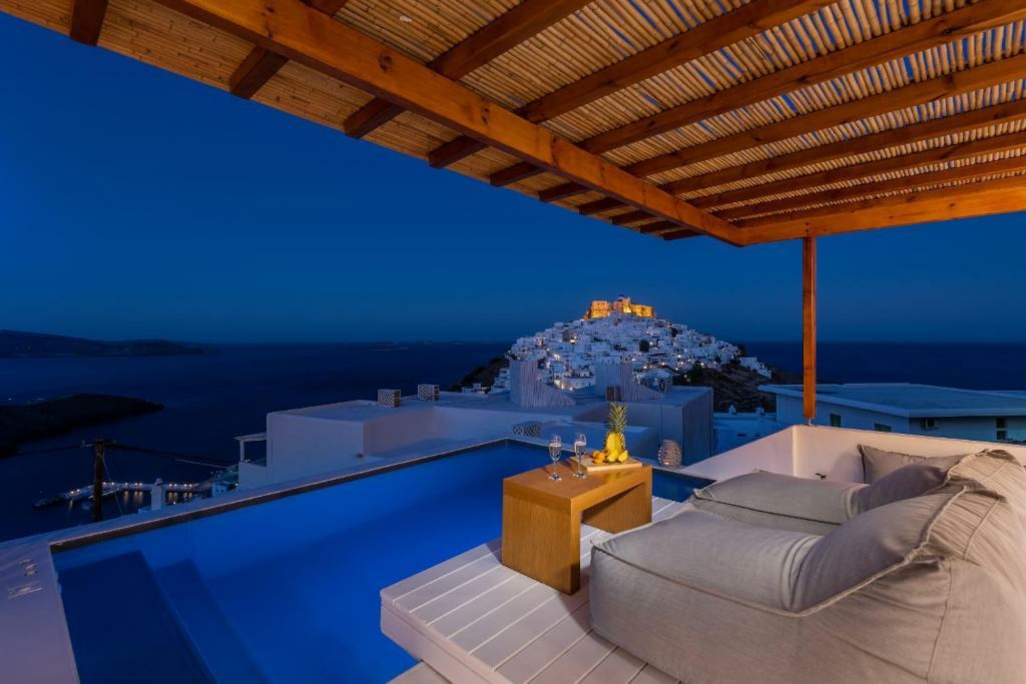 Oneiro Luxury Suites