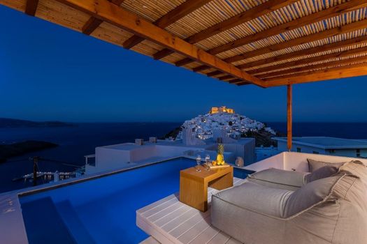 Oneiro Luxury Suites