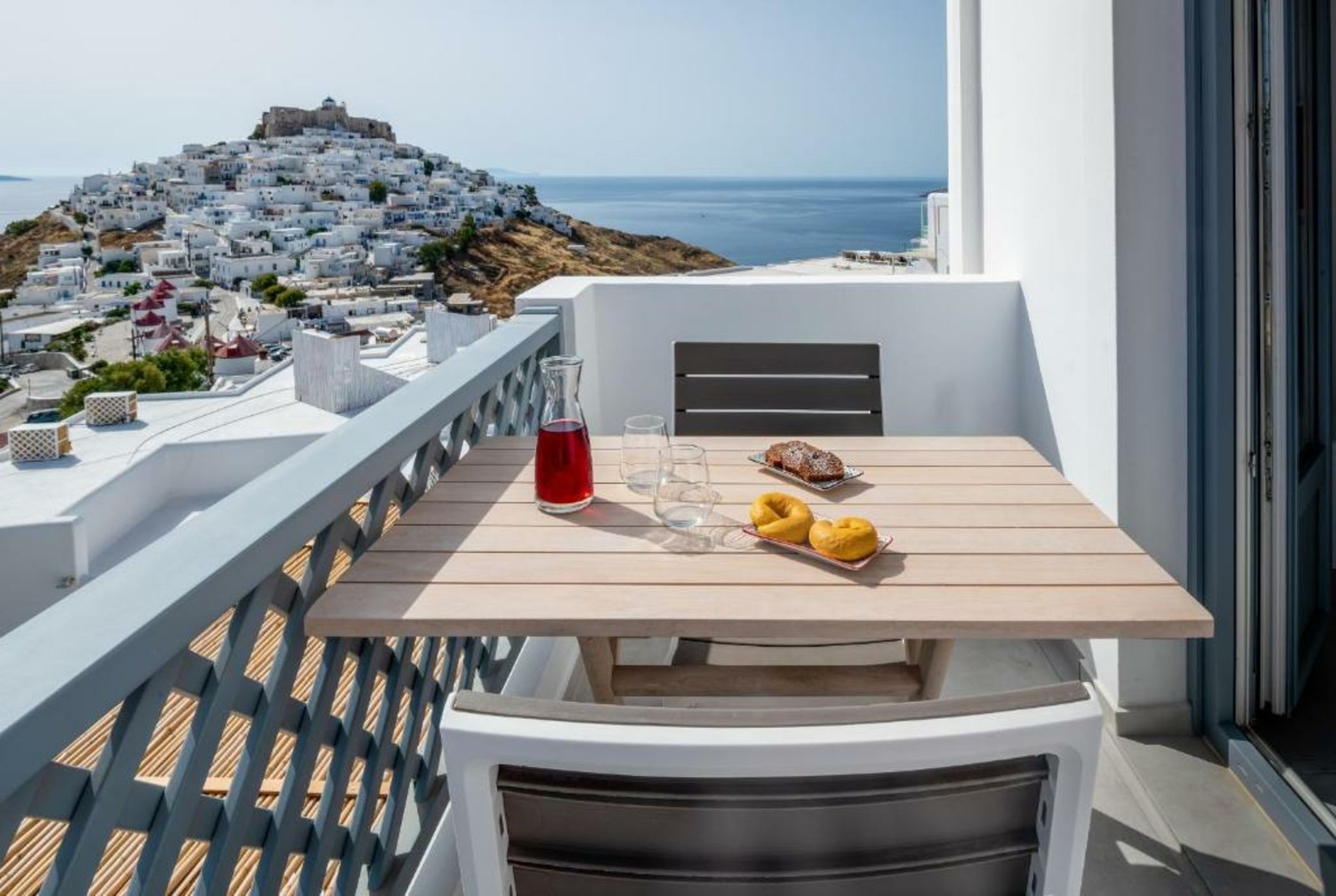 Oneiro Luxury Suites