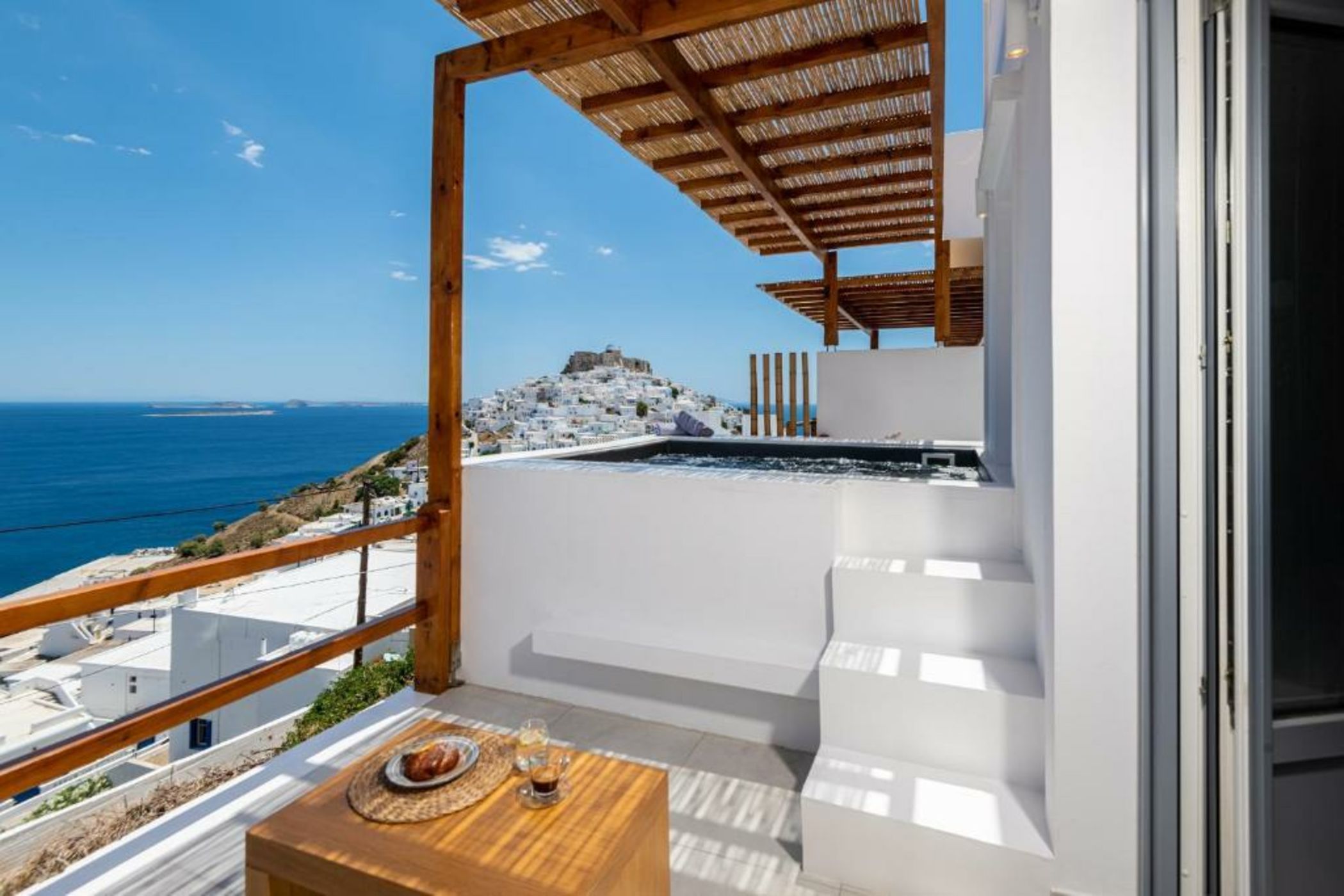 Oneiro Luxury Suites