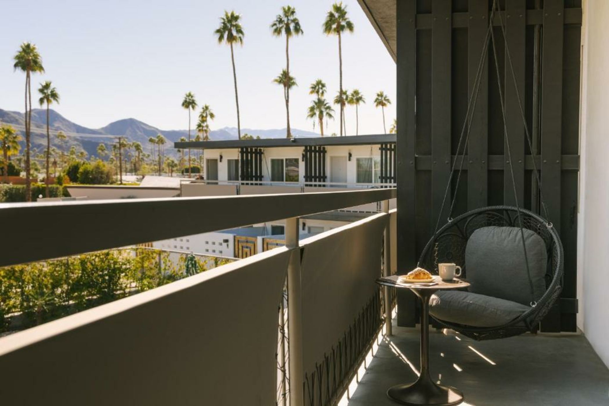 Sonder V Palm Springs