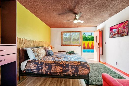 Tiki Hotel