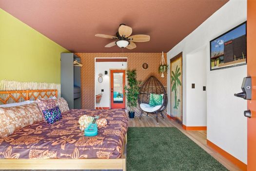 Tiki Hotel