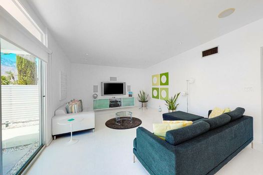 Poolside Modern Wexler