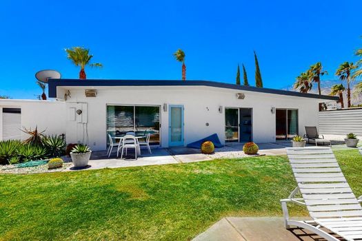 Poolside Modern Wexler