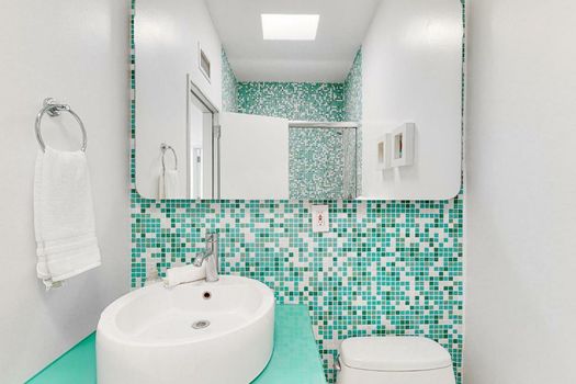 Poolside Modern Wexler