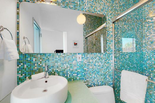 Poolside Modern Wexler