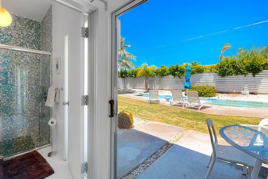 Poolside Modern Wexler
