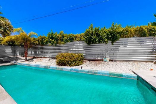 Poolside Modern Wexler