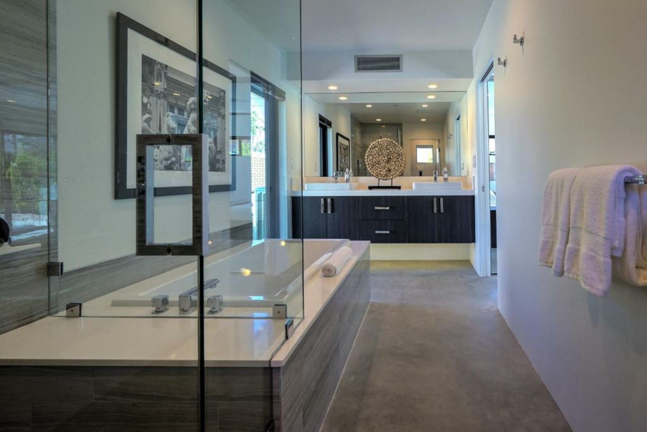 Just Built 5 Bedroom Luxury Retreat with All Private Baths