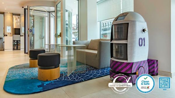 YOTEL Porto