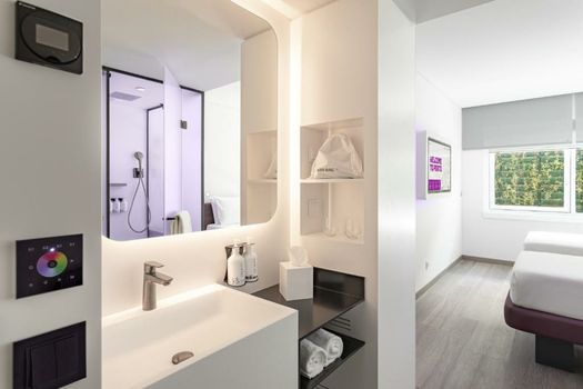YOTEL Porto