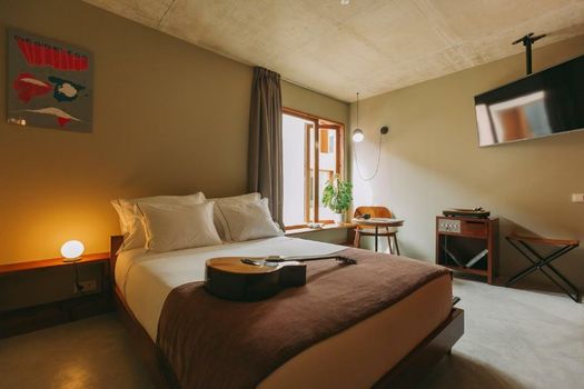 Mouco Hotel - Stay, Listen & Play