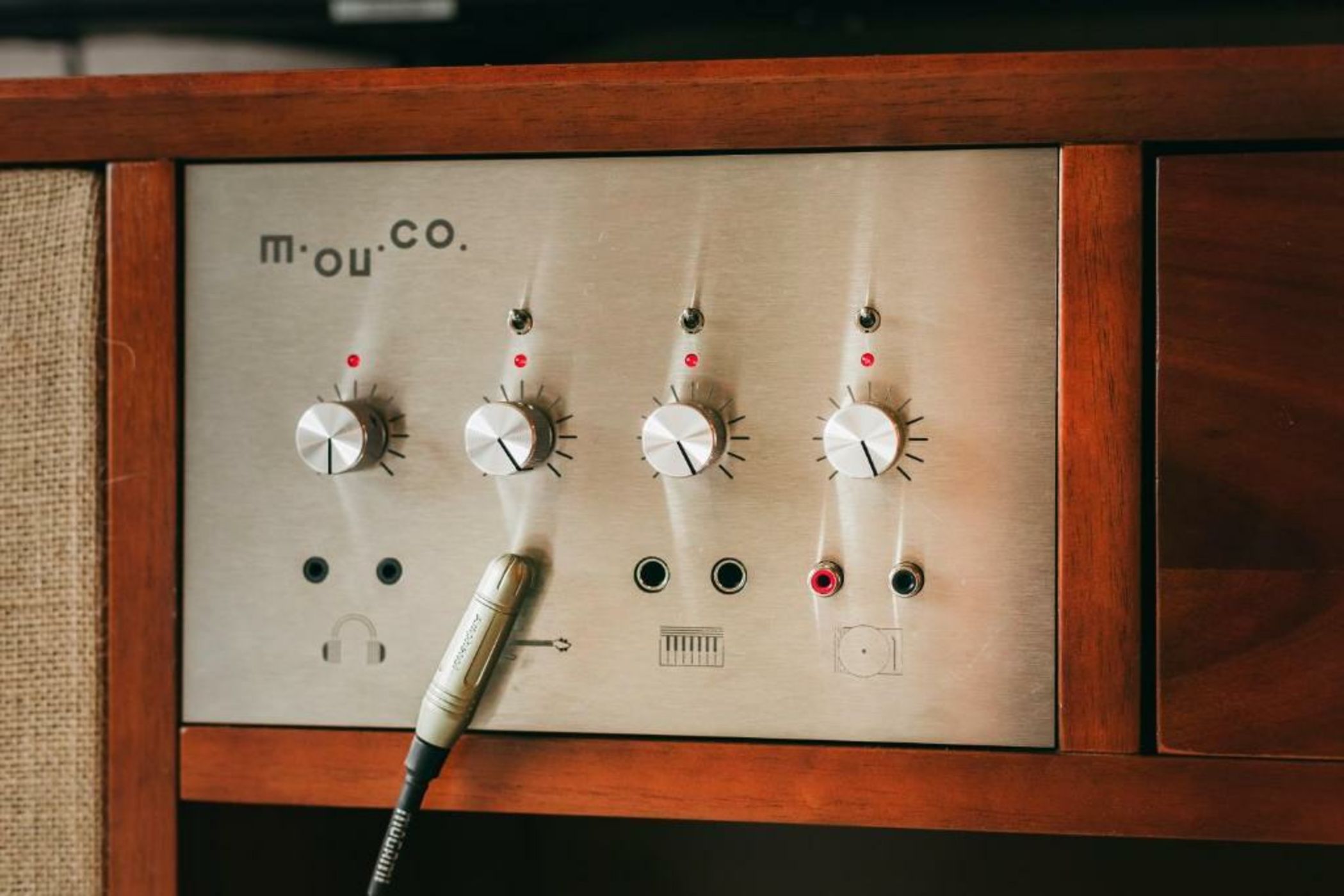 Mouco Hotel - Stay, Listen & Play