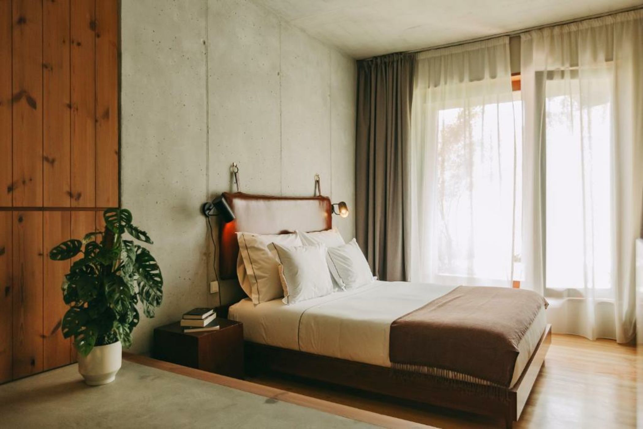 Mouco Hotel - Stay, Listen & Play