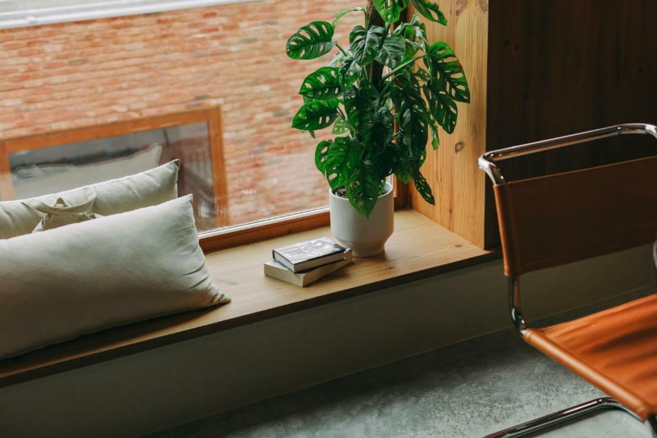 Mouco Hotel - Stay, Listen & Play