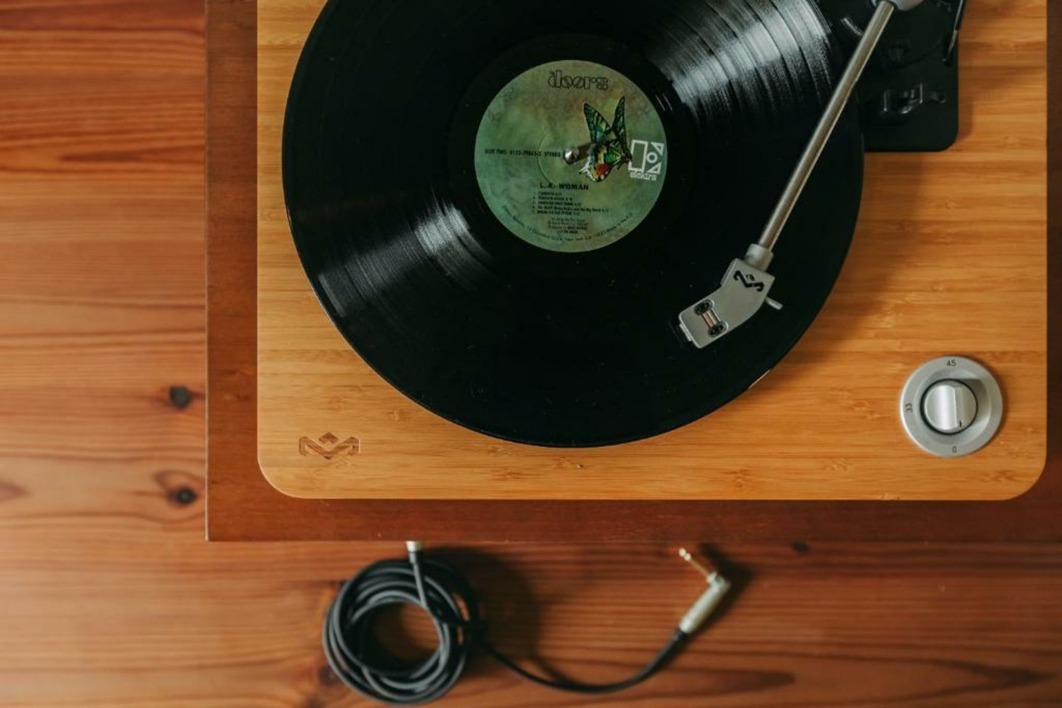 Mouco Hotel - Stay, Listen & Play