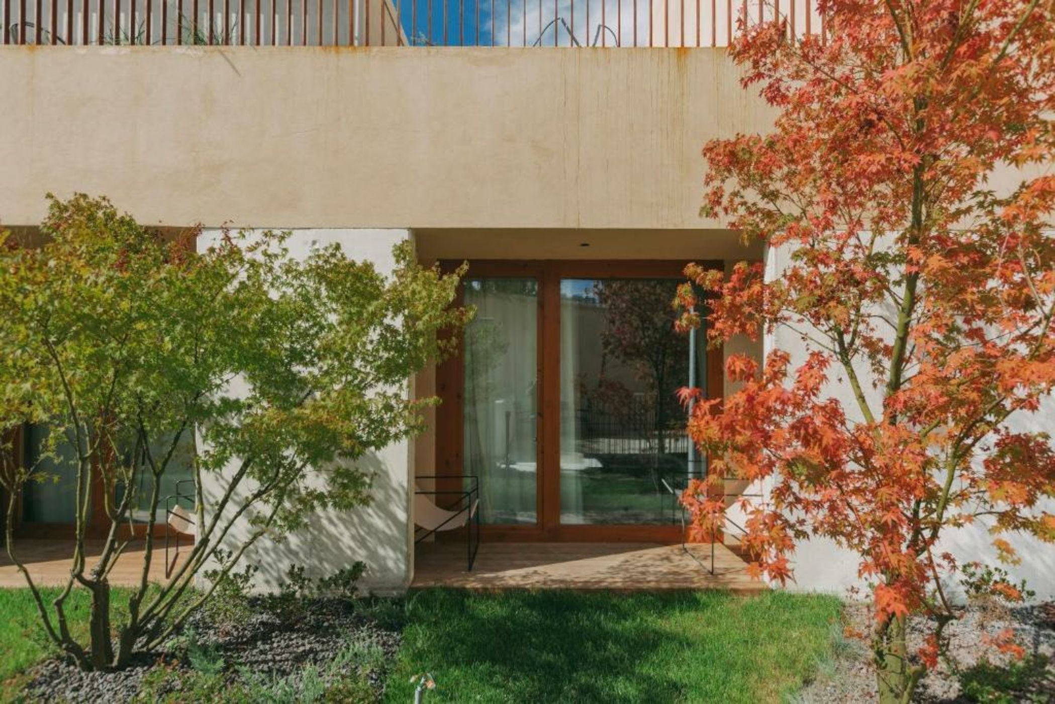 Mouco Hotel - Stay, Listen & Play