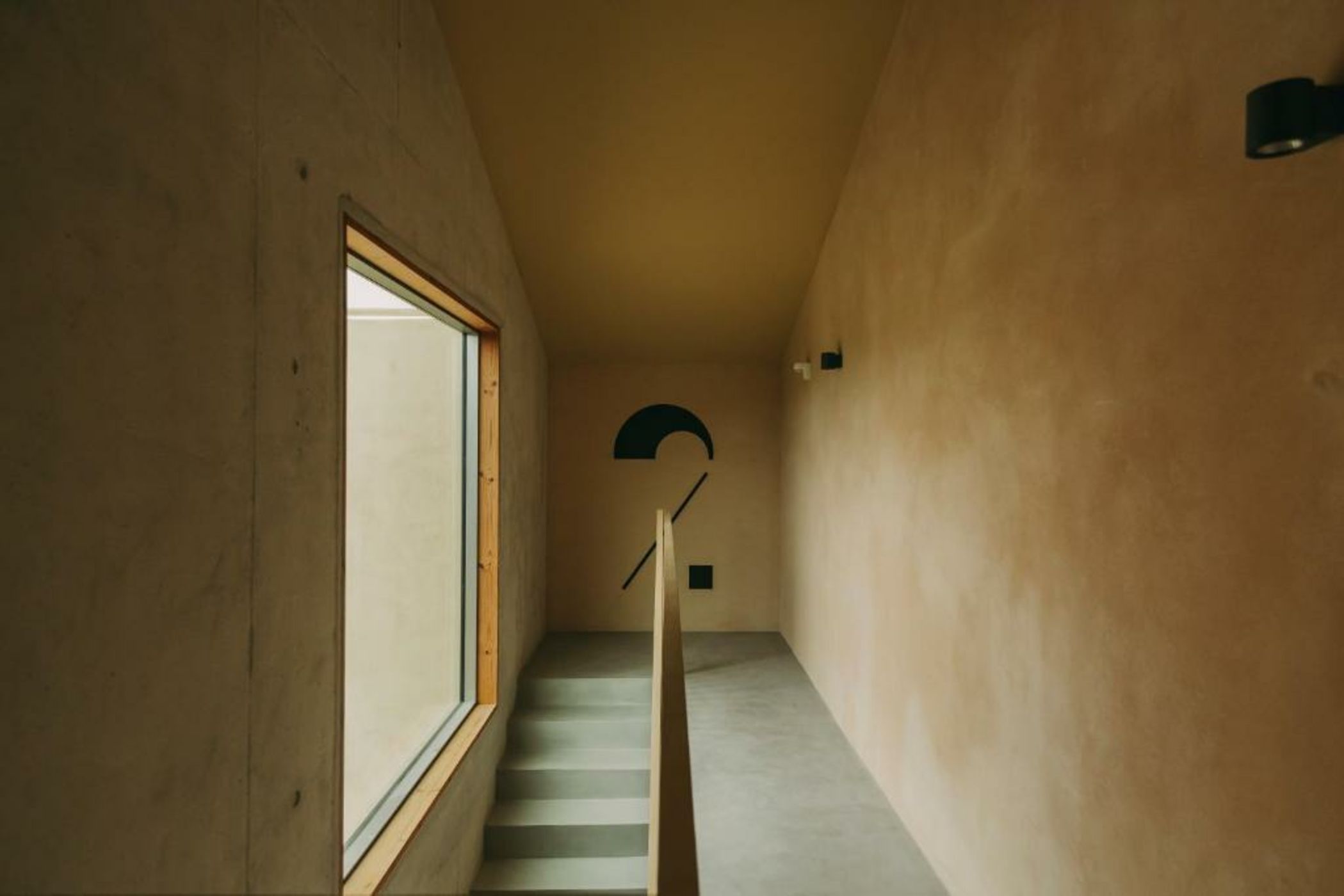 Mouco Hotel - Stay, Listen & Play