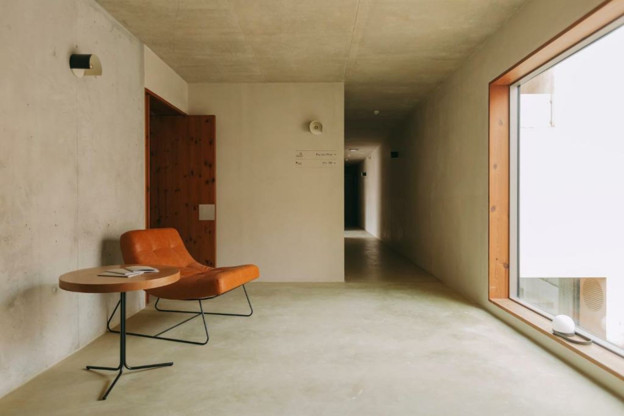 Mouco Hotel - Stay, Listen & Play