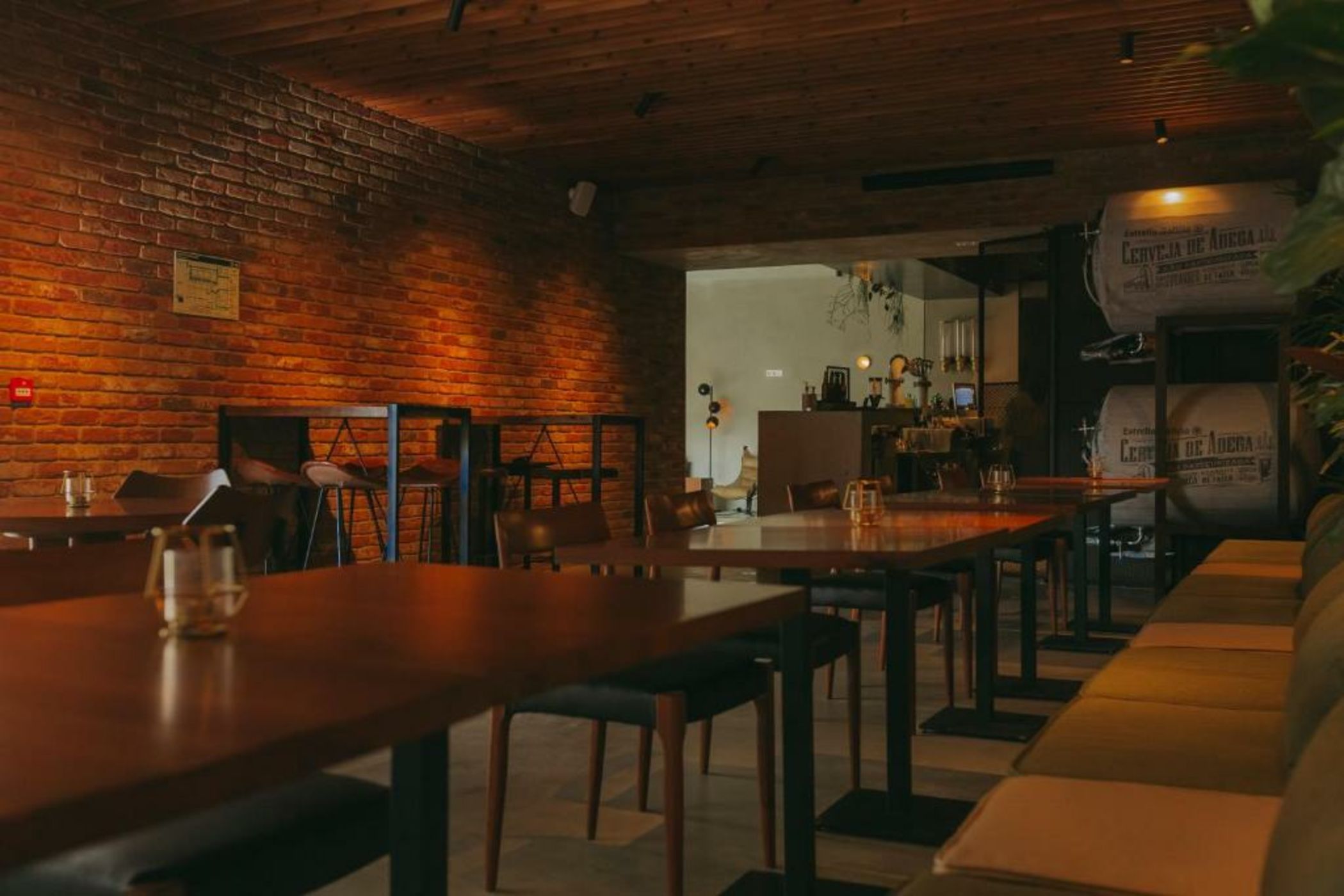 Mouco Hotel - Stay, Listen & Play