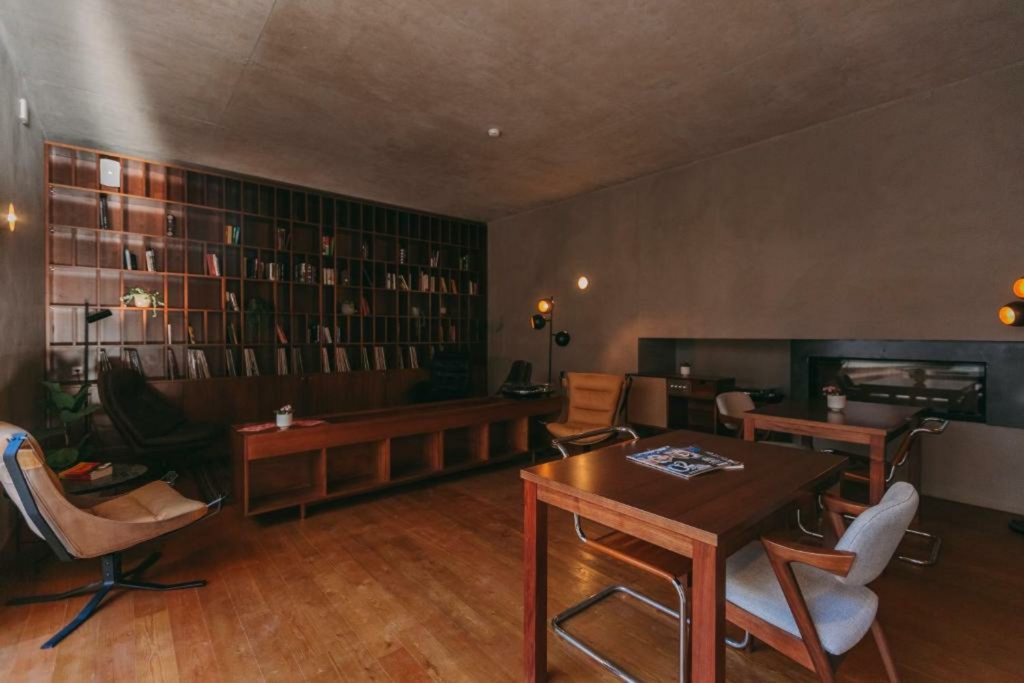 Mouco Hotel - Stay, Listen & Play