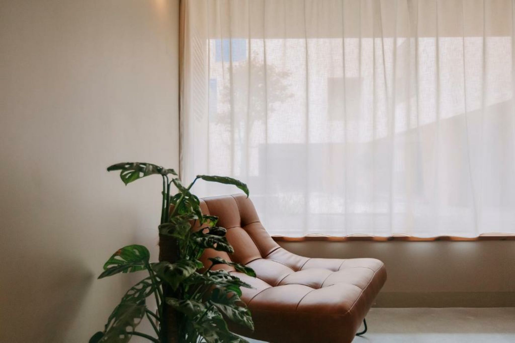 Mouco Hotel - Stay, Listen & Play