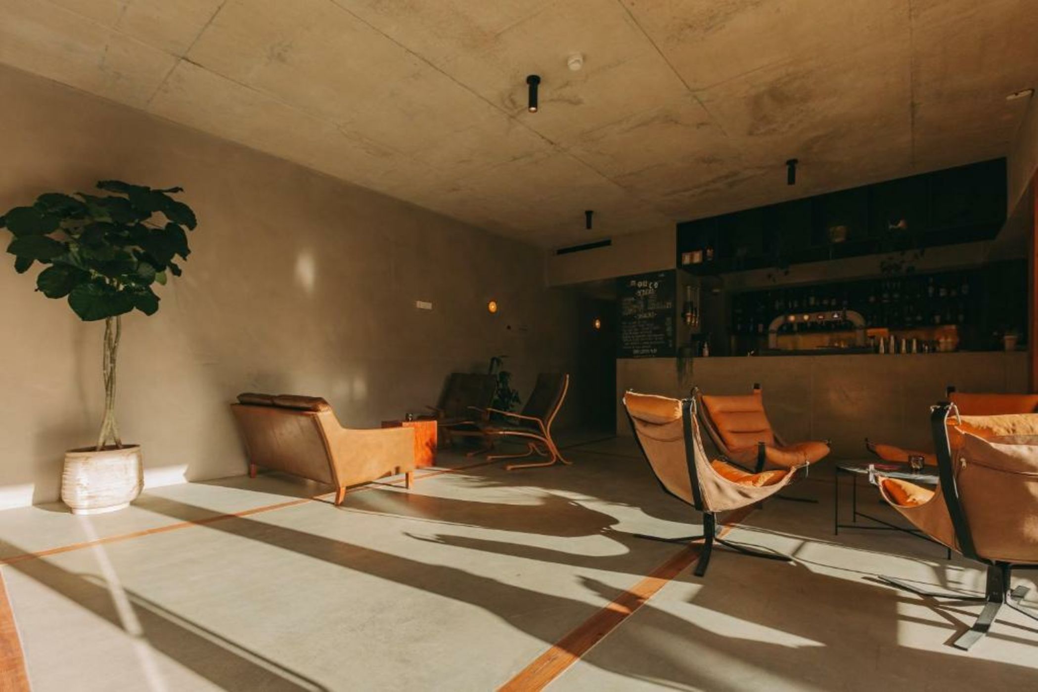 Mouco Hotel - Stay, Listen & Play