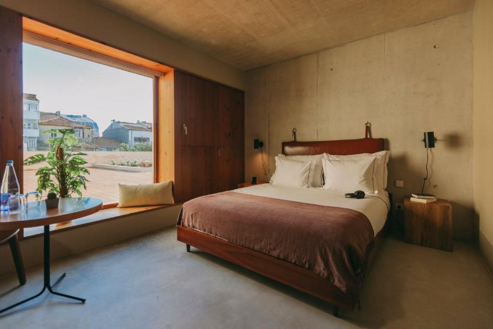 Mouco Hotel - Stay, Listen & Play