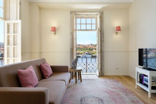 Oporto Home - River Front
