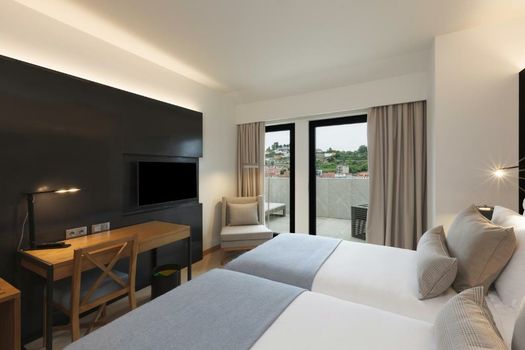 NEYA Porto Hotel