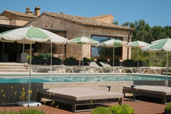 Hotel Rural Es Riquers