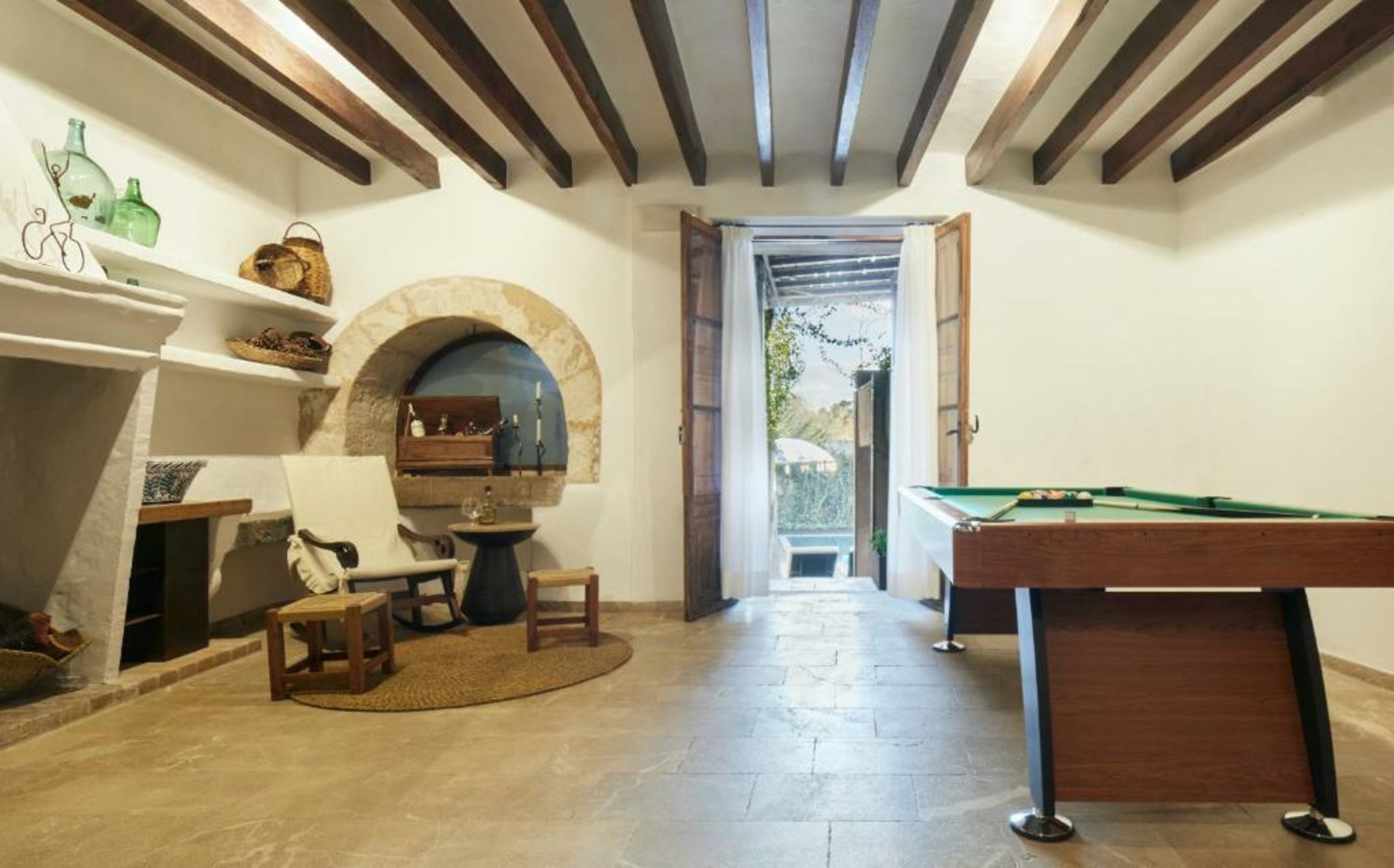 Can Joan Capo - Adults Only