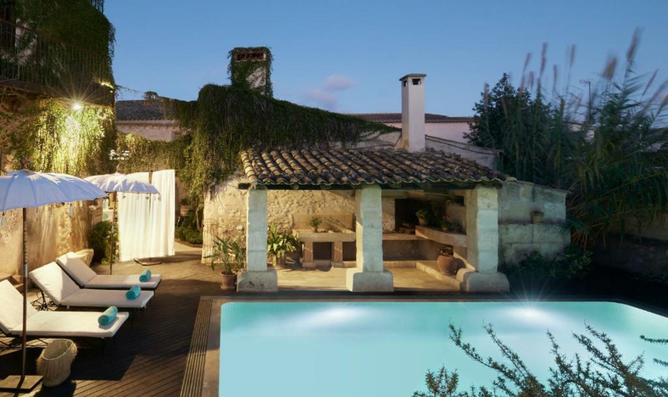 Can Joan Capo - Adults Only