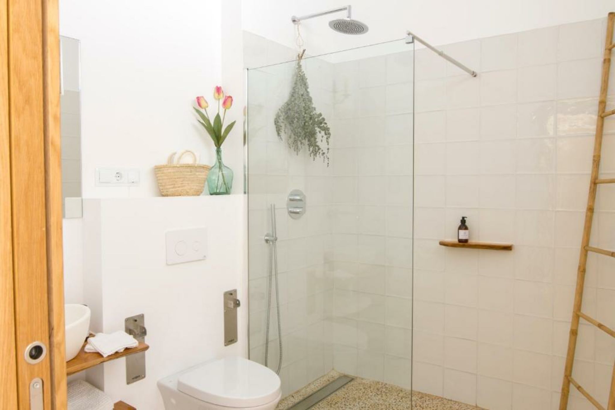 Home Hotel The Pink Pepper Tree