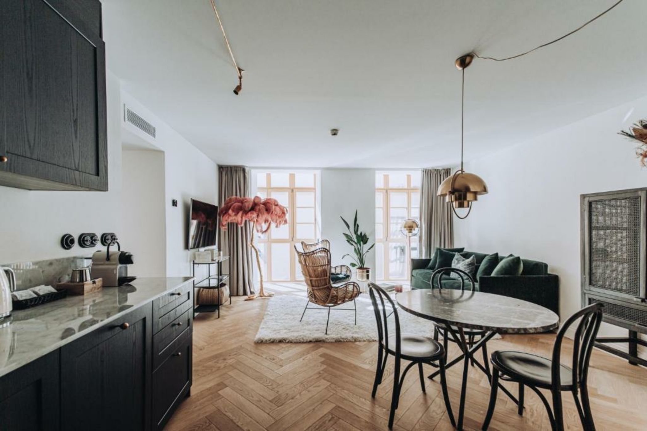 Ocho Suites & Kitchen