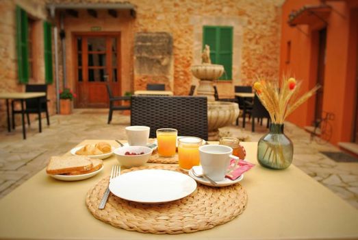 PETIT HOTEL ALGAIDA
