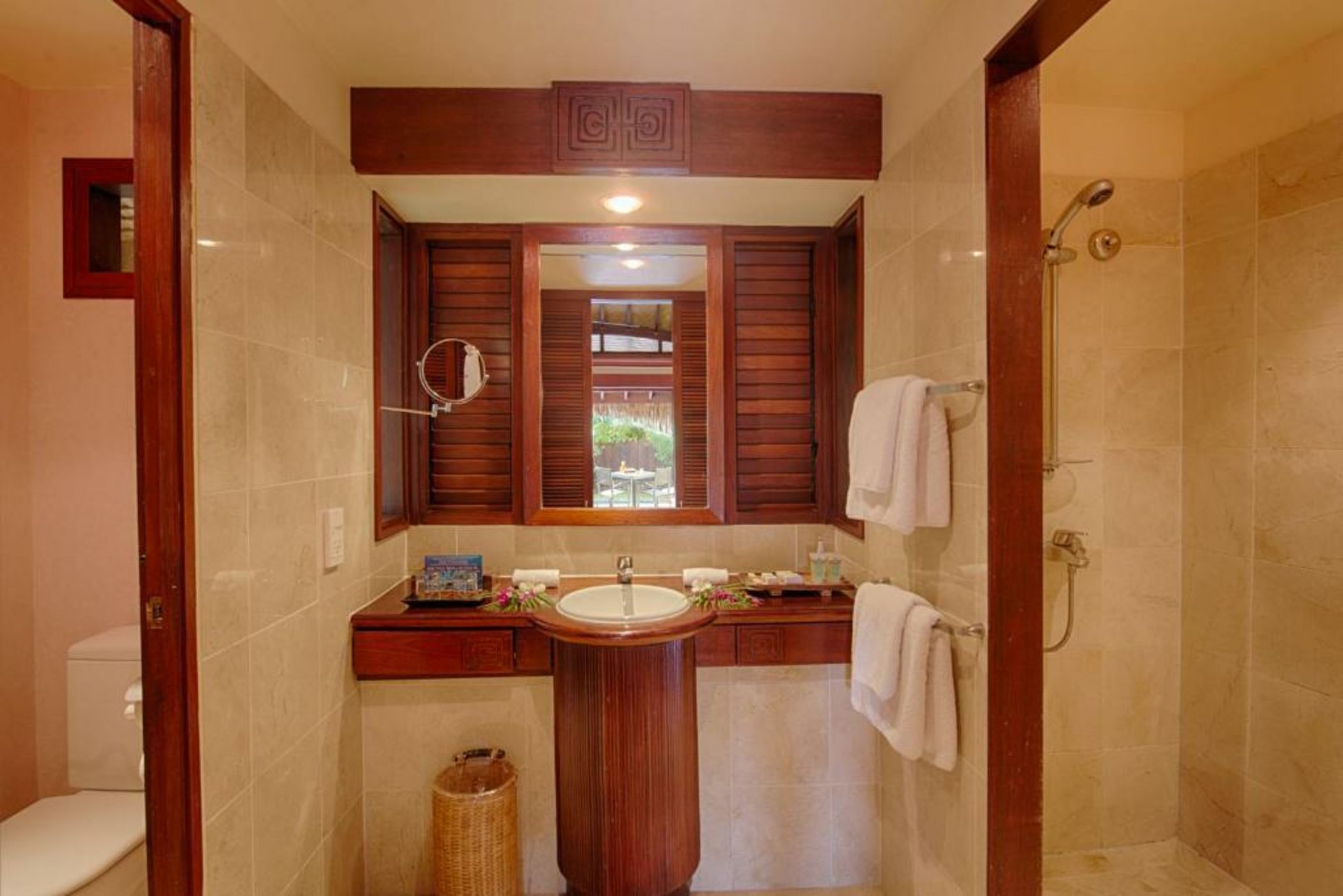 Manava Beach Resort & Spa Moorea