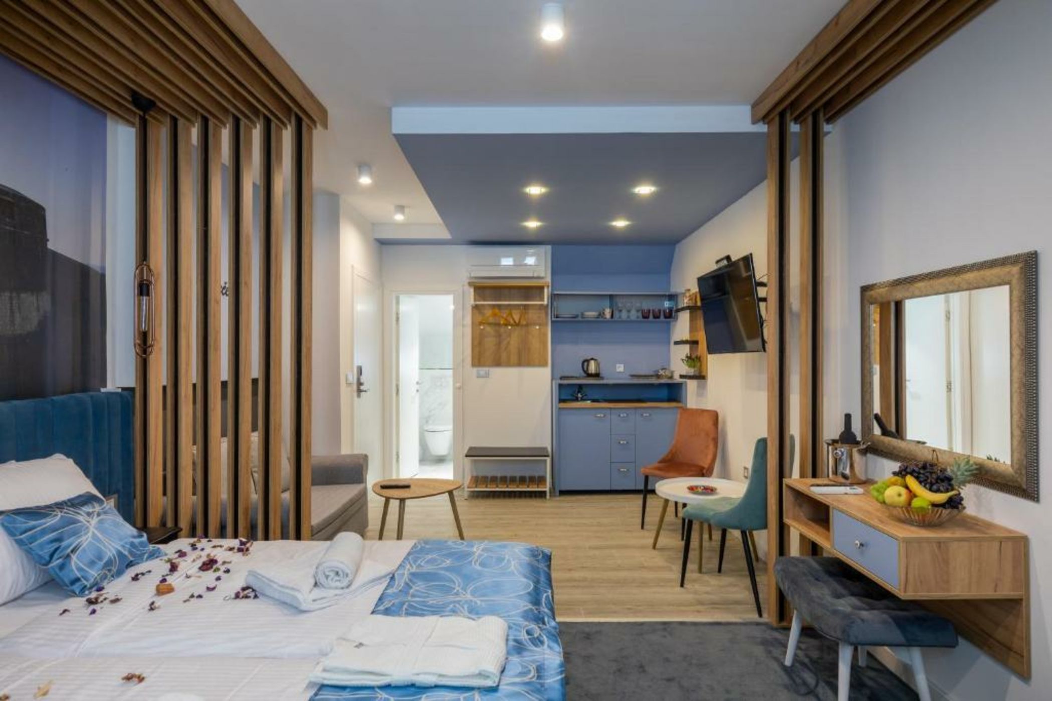 Apartments and Rooms Villa Naida