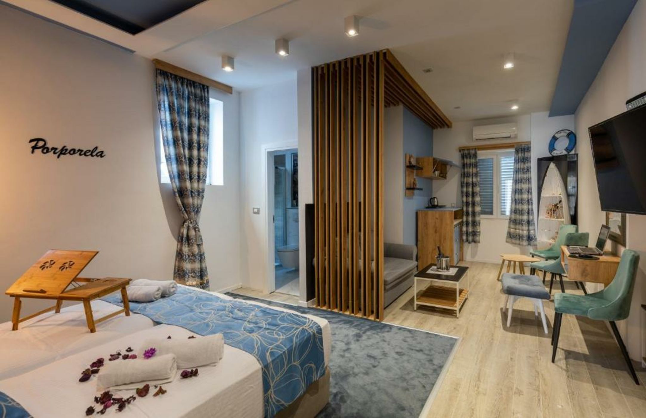 Apartments and Rooms Villa Naida