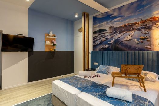 Apartments and Rooms Villa Naida