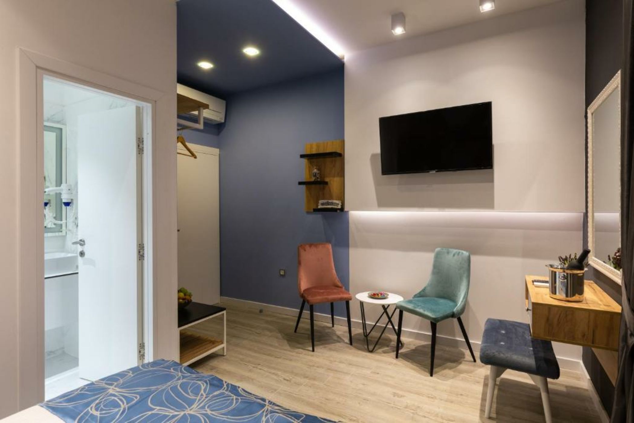 Apartments and Rooms Villa Naida