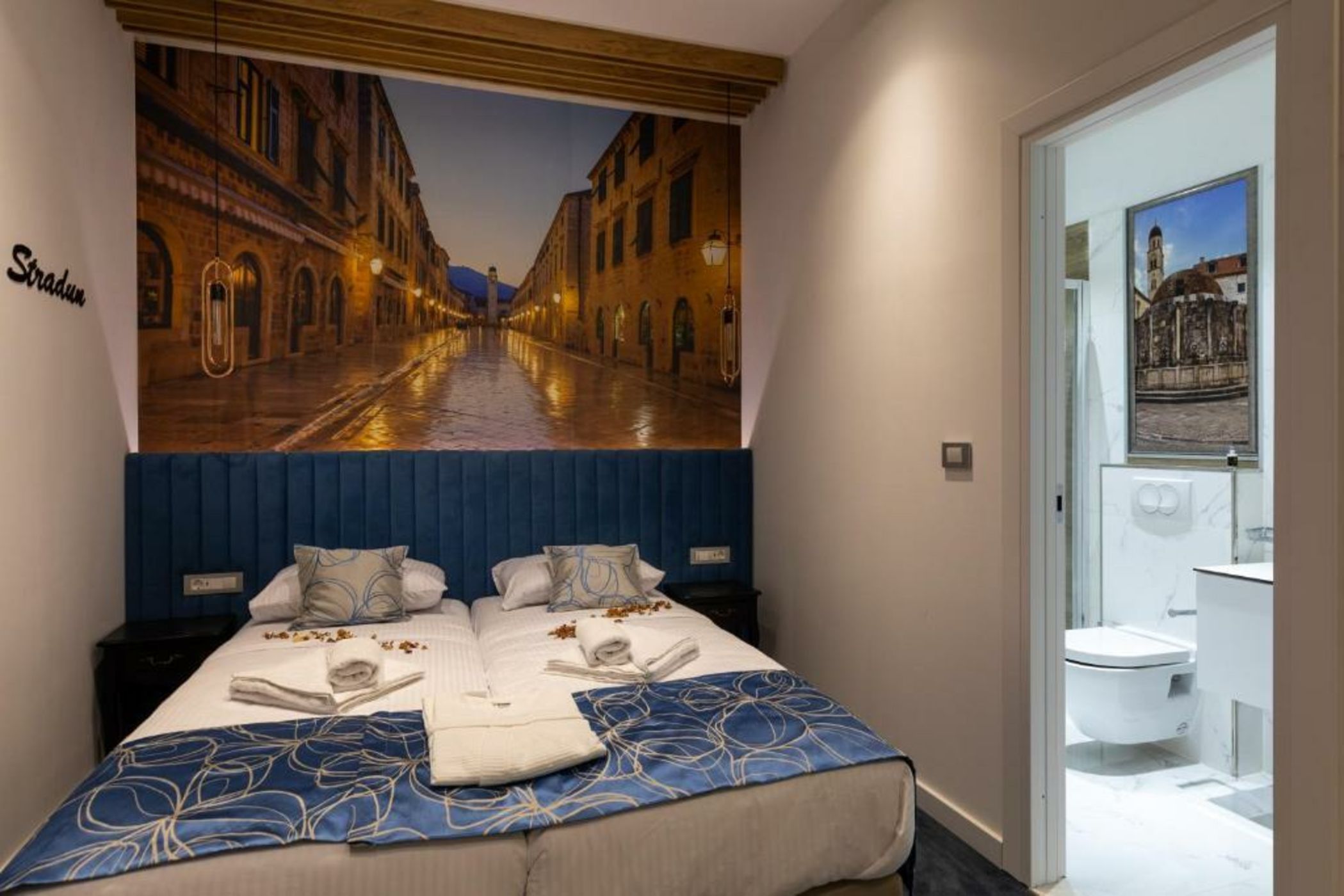 Apartments and Rooms Villa Naida