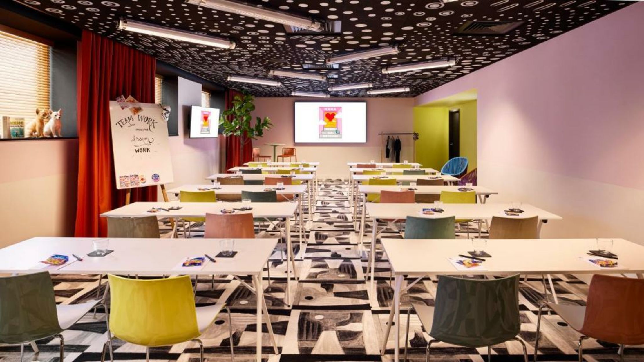 Mama Shelter Paris La Défense